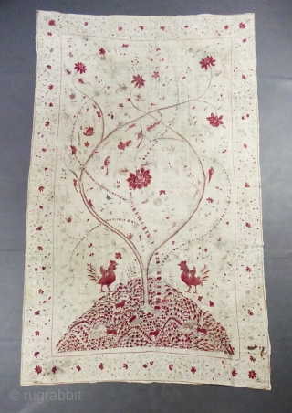 Printed Chintz Palampore hanging- India's Coromandel Coast for the India Company Circa 1750. Some weaknesses, very small holes and a bit stains, this exceptional and complete piece requires museum care. Photos of  ...