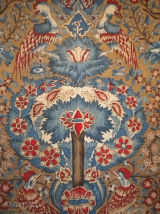 Persian Tree of life pencilled cotton hanging with birds
Circa 1850/1900
Large pencilled and printed hanging probably in Isfahan (Persia). Fully lined with a dyed indigo cotton voile , its "tree of life" design  ...