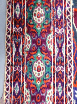 Ikat Velvet Persian hanging. Early 20th century
from Kachan called Pardah. Beautiful floral lateral border , central field decorated by cypresses and with peacocks. The cartridge of bottom indicates the date. Very beautiful  ...