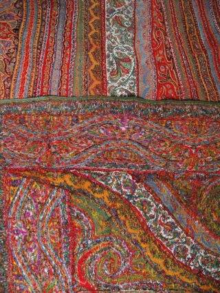 Exceptional antique Indian kani Kashmir Shawl 19 c. perfect condition .
Please check http://villa-rosemaine.com/en/bourse/pieces/kashmir-indian-kani-weave-shawl-around-1850                    