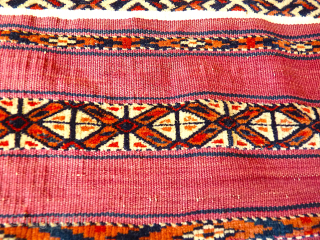 Antique Tekke Ak-Tshuwal. Size: 76 x 117 cm. Very fine knotting.                      