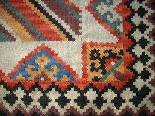 Qashqai Kilim. Size: 186 x 266 cm. Good condition. Not washed.                      