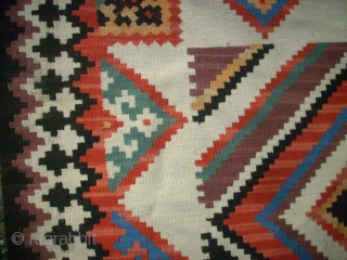 Qashqai Kilim. Size: 186 x 266 cm. Good condition. Not washed.                      