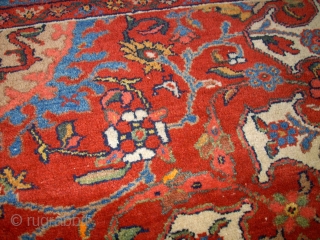 Very old persian Tafresh! Size: 139 x 194 cm. Finest knotting. Excellent wool.                    