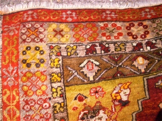 Very old anatol rug. Size: 129 x 180 cm. Some low pile.                     