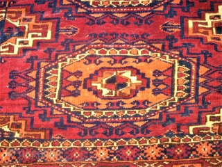 old turkmen torba. Size: 75 x 149 cm. Two edge at the top are dameged. Full pile.                