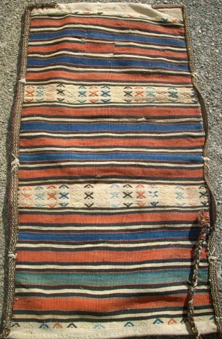 Very old flatwave anatolian great bag. Size: 60 x 108 cm. One old repair. Good condition and wonderful colors. Complete.             