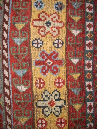 South persia nomad gashgai rug. Size: 138 x 229 cm. Used. Low pile.                    