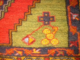 Old, anatolian rug. Size: 110 x 157 cm. Very good condition. Perfect colors.                    