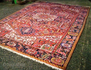 Old persian Heriz. Size: 243 x 353 cm. Good conditon.                       