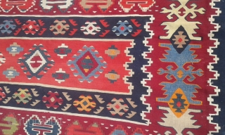 Big, old Sarkoy Pirot kilim, measuring 415 to 330cm, with damage on one side.
Aged about 120 years...
Ask about this
              