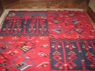 Sarkoy Macedonian kilim, measuring about 2x2m, 
over 120 years old.
                       