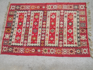  Beautiful, old Şarköy Pirot kilim, measuring approximately 200 x 150 cm, with a pattern Ksamir.
Ask about this 









              