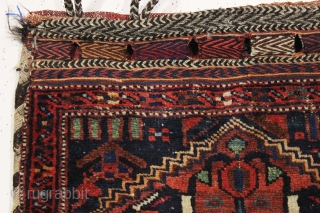 unusual northwest persian complete bag. How do you fit a large medallion into a small field? Decent pile. All good natural colors. Original back and closure tabs. Late 19th c. 21" x  ...