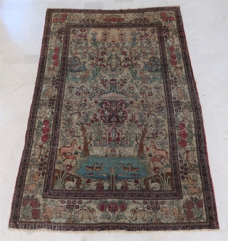 Old and fine Isfahan "vase" rug with a beautiful patina (207 cm x 137 cm)

This rug is full of life, with many animals and plants.
Small amount of repiling, ends secured, needs a  ...