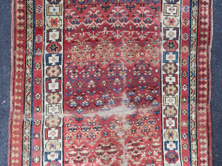 Old North West Persian rug (293 cm x 108/127 cm.)
Beautiful colors, in need of a bath and eventually some surgery...
Bargain price, unrelated to its beauty.
Shipping worldwide at cost, just ask for more  ...
