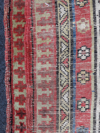 Old North West Persian rug (293 cm x 108/127 cm.)
Beautiful colors, in need of a bath and eventually some surgery...
Bargain price, unrelated to its beauty.
Shipping worldwide at cost, just ask for more  ...