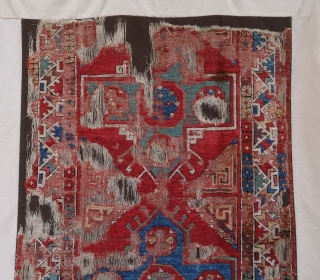 Rare, Old and colorful Konya fragment (dimensions of the fragment: 175 cm x 113 cm)
Museum quality mounting on a dark ground, velcro on 4 sides, ready to display.
Don't hesitate to ask HD  ...