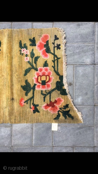 Tibet rug,butterfly rug, very nice flower veins. Late Qing Dynasty. Good condition. Size 68*127cm (27*50”)                  