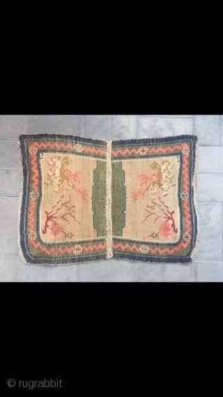 Tibetan horse saddle rug, Light camel background with  snow mountain lion pattern. Good age and condition. Wool warp and weft.
Size 95*62cm(37*24”)           