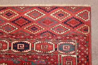 Yamut Turkoman Carpet 
size: 196 x 304 cm
good condition repair has been done
                    