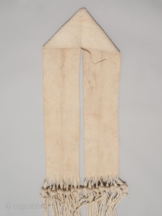 Hopi rain sash, San Juan Pueblo, New Mexico. Hand woven cotton, corn kernels, mid 20th century, 94" (238.6 cm) long by 5.5" (14 cm) wide. Ex. private collection, New York.


This rain sash  ...