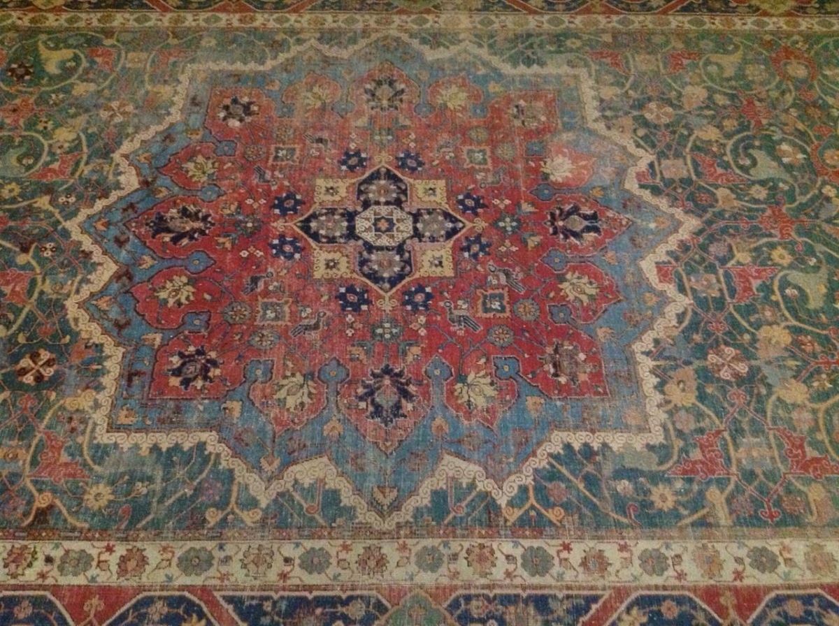 Northwest Persian Safavid Medallion Carpet, Gulbenkian Museum