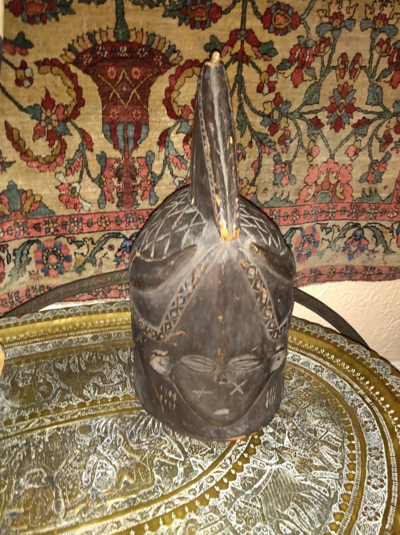 African mask