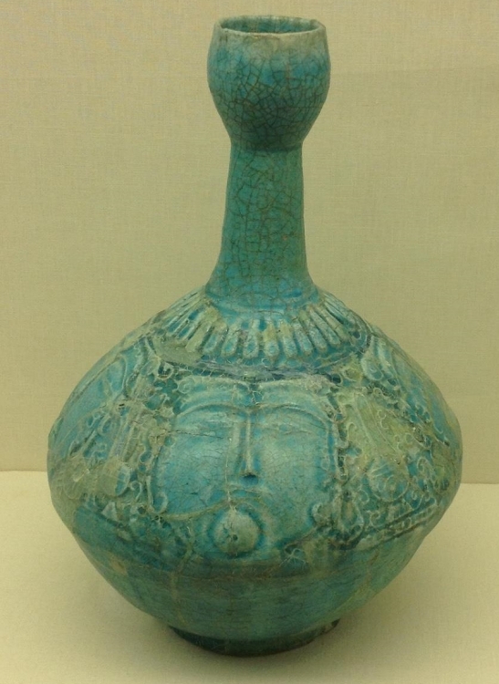Persian ceramic vessel, Kashan, circa 12th-13th cen. Gulbenkian Museum